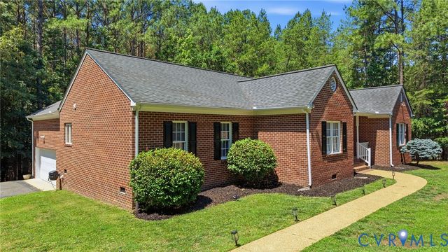 2935 Pineview Dr, Powhatan, VA 23139