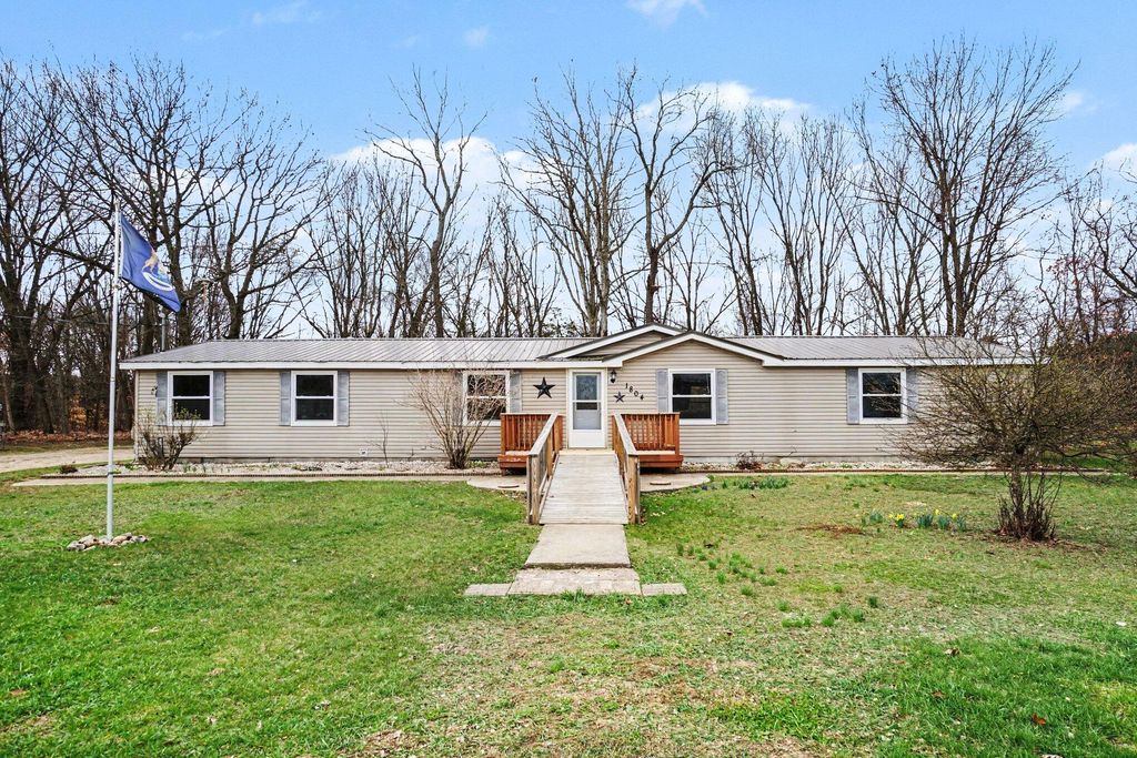1804 Alexa Lane, Allegan, MI 49010