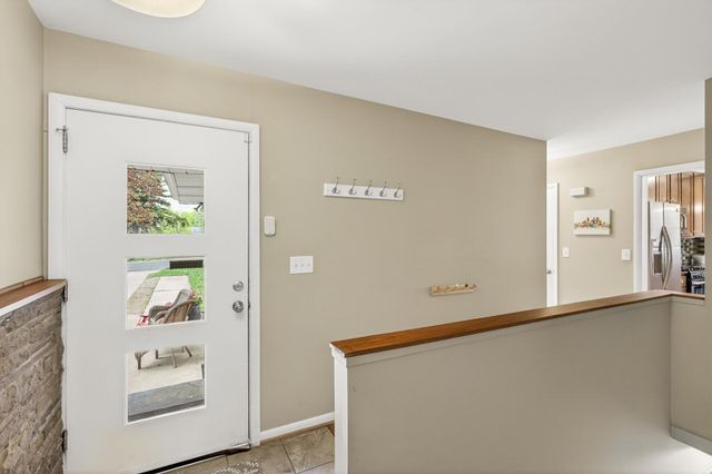 3049 Sumter Avenue S, Saint Louis Park, MN 55426