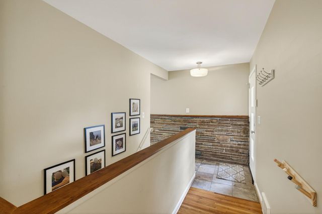 3049 Sumter Avenue S, Saint Louis Park, MN 55426