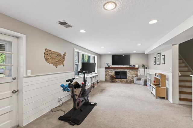 3049 Sumter Avenue S, Saint Louis Park, MN 55426