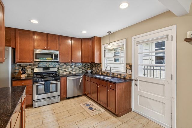 3049 Sumter Avenue S, Saint Louis Park, MN 55426