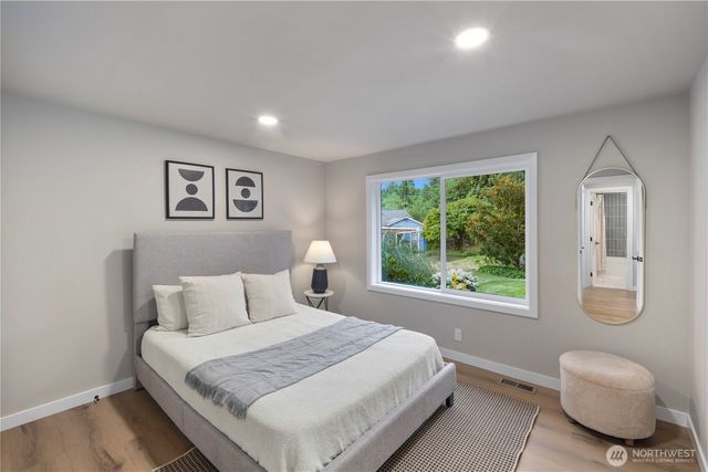 12520 24th Avenue NE, Seattle, WA 98125