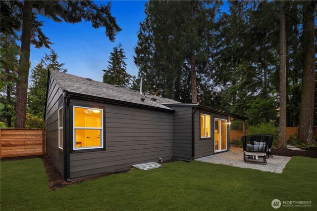 12520 24th Avenue NE, Seattle, WA 98125