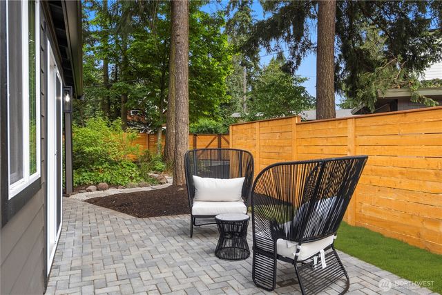 12520 24th Avenue NE, Seattle, WA 98125