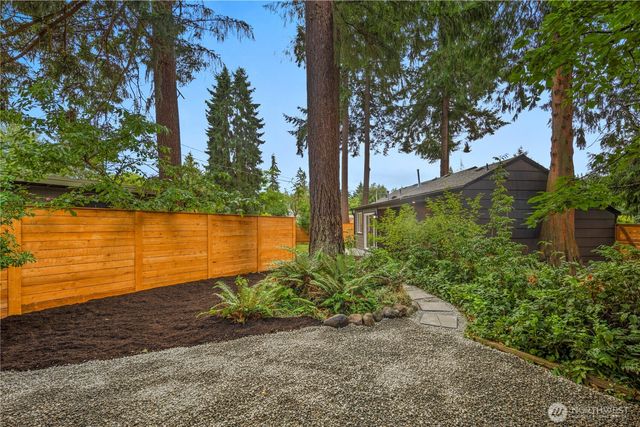 12520 24th Avenue NE, Seattle, WA 98125