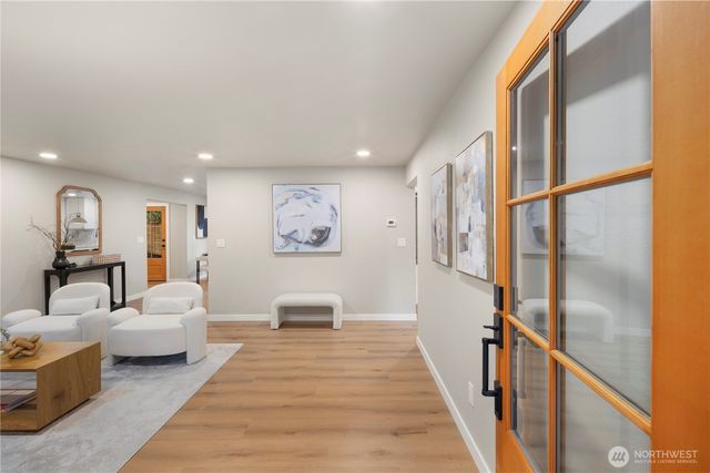 12520 24th Avenue NE, Seattle, WA 98125