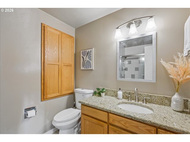 2650 TAYLOR St, Eugene, OR 97405