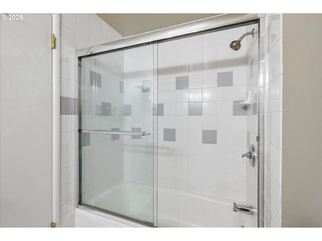 2650 TAYLOR St, Eugene, OR 97405