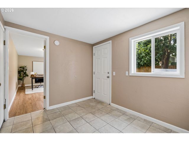 2650 TAYLOR St, Eugene, OR 97405