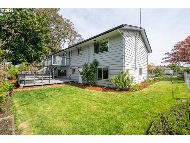 2650 TAYLOR St, Eugene, OR 97405