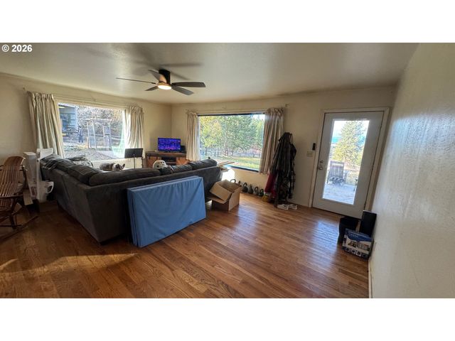 70677 FOLLETT Rd, Elgin, OR 97827