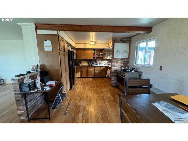 70677 FOLLETT Rd, Elgin, OR 97827