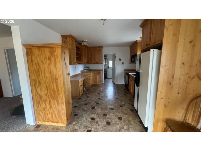 70677 FOLLETT Rd, Elgin, OR 97827