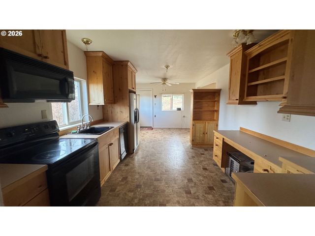 70677 FOLLETT Rd, Elgin, OR 97827