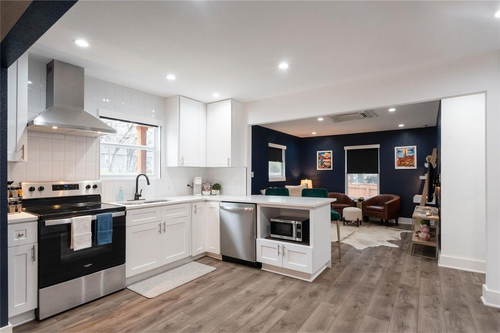 1406 Waldorf Ave 1, Austin, TX 78721