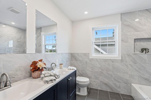101 Brown Street, Mineola, NY 11501