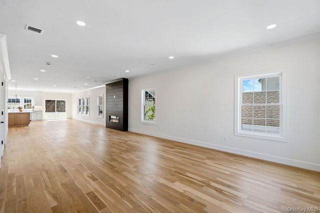 101 Brown Street, Mineola, NY 11501