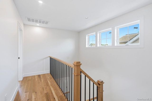 101 Brown Street, Mineola, NY 11501