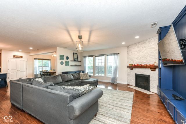 8425 Wicklow Way, Brownsburg, IN 46112