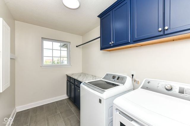 8425 Wicklow Way, Brownsburg, IN 46112