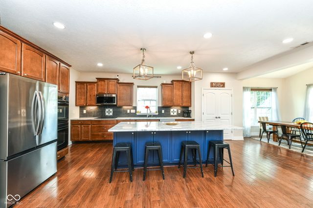 8425 Wicklow Way, Brownsburg, IN 46112