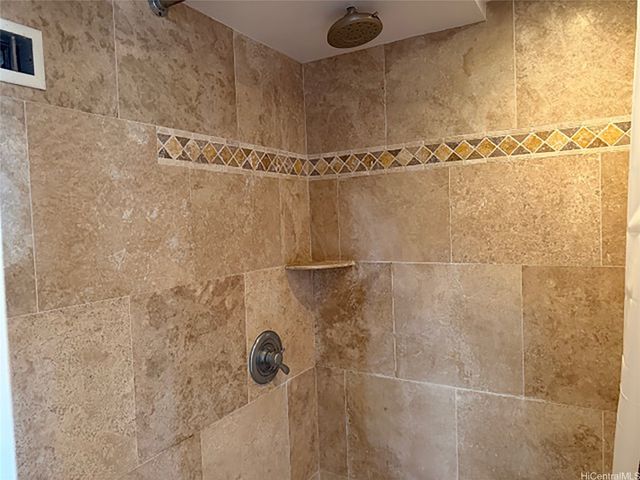 225 Queen Street 19F, Honolulu, HI 96813