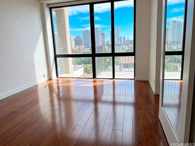225 Queen Street 19F, Honolulu, HI 96813