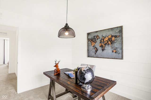 2920 Woods Edge Drive, Greenwood, IN 46143