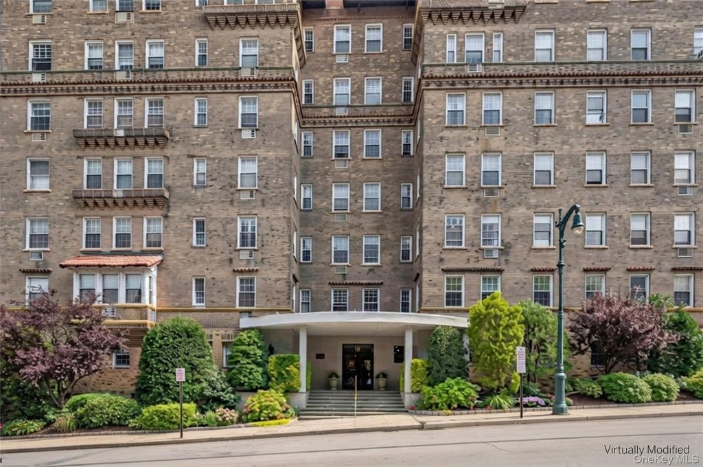 16 N Chatsworth Avenue 606, Larchmont, NY 10538 — exterior
