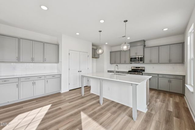 513 Hipwood Drive, Zebulon, NC 27597