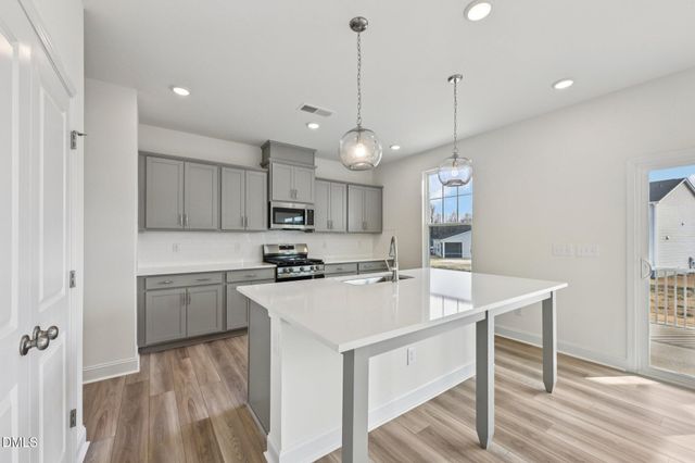 513 Hipwood Drive, Zebulon, NC 27597