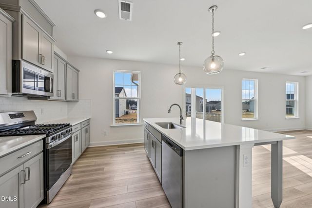 513 Hipwood Drive, Zebulon, NC 27597
