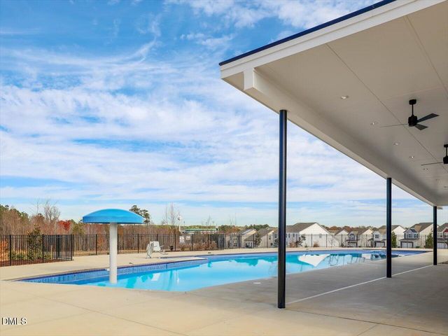 513 Hipwood Drive, Zebulon, NC 27597
