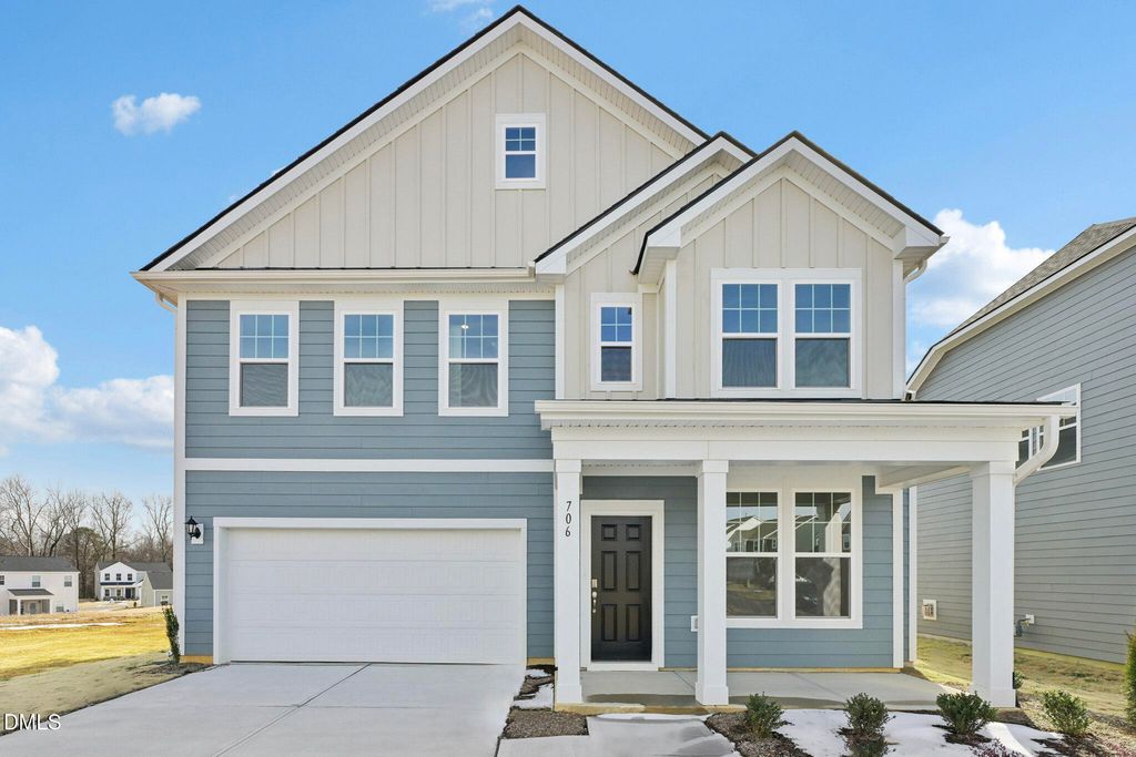 513 Hipwood Drive, Zebulon, NC 27597