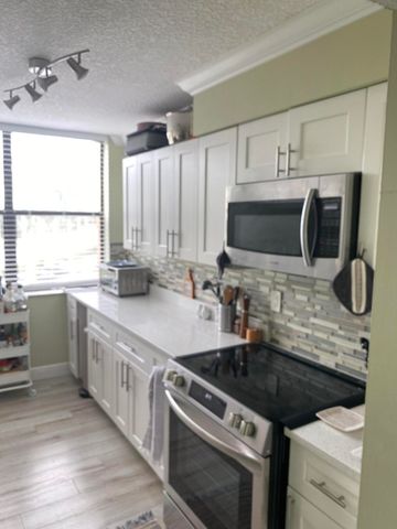 2255 LINDELL Boulevard 4311, Delray Beach, FL 33444