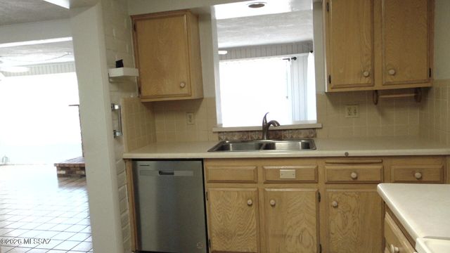 310 S Las Hamacas, Green Valley, AZ 85614