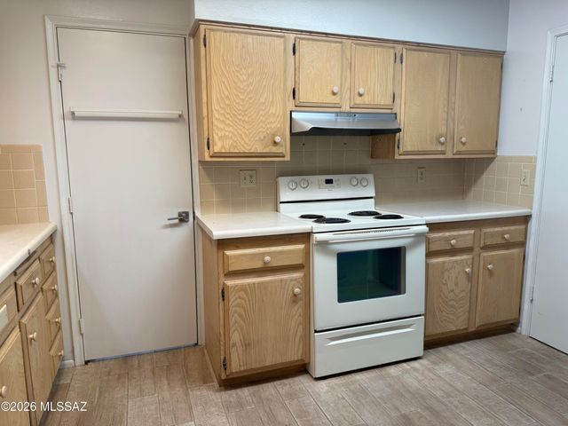 310 S Las Hamacas, Green Valley, AZ 85614
