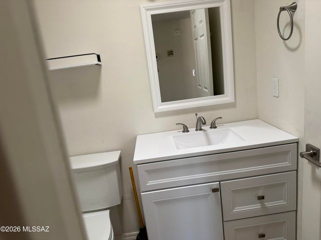 310 S Las Hamacas, Green Valley, AZ 85614