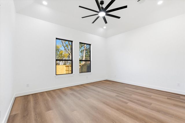 741 S Carroll Street, La Porte, TX 77571