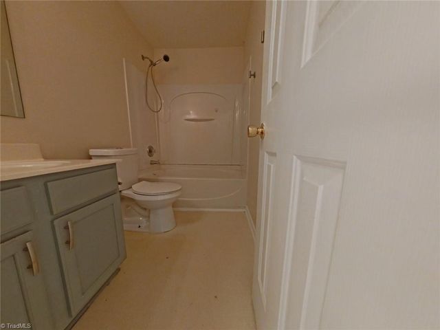 790 Avalon Springs Court, High Point, NC 27265