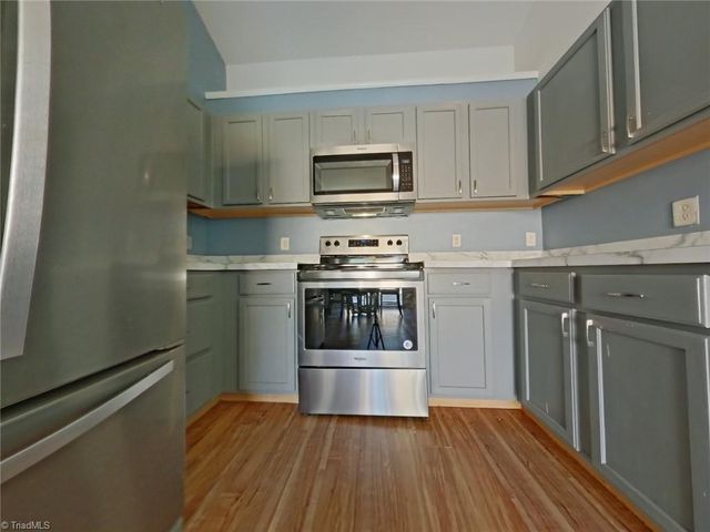 790 Avalon Springs Court, High Point, NC 27265