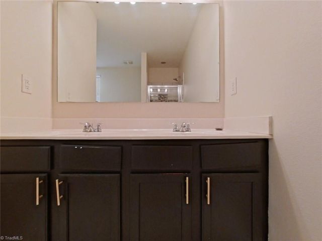 790 Avalon Springs Court, High Point, NC 27265