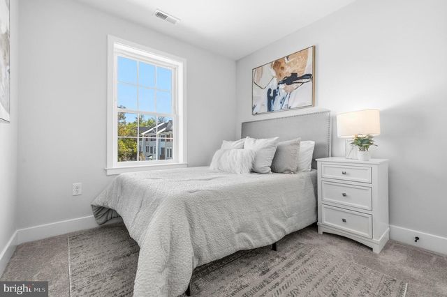 4929 DEVITT PL, Oxon Hill, MD 20745