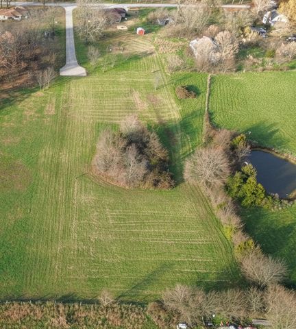 422 Spring Creek Road, Clever, MO 65631