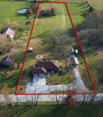 422 Spring Creek Road, Clever, MO 65631