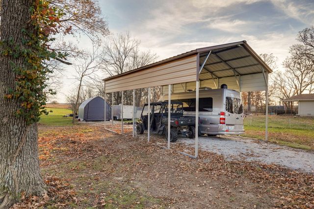 422 Spring Creek Road, Clever, MO 65631