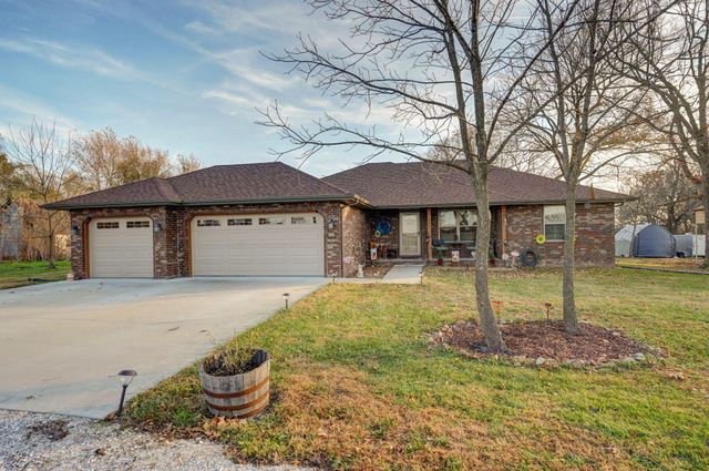 422 Spring Creek Road, Clever, MO 65631