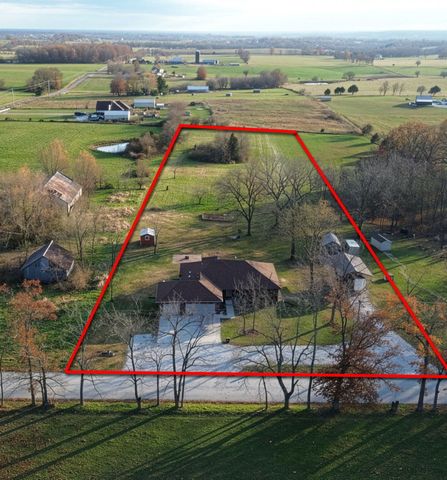 422 Spring Creek Road, Clever, MO 65631