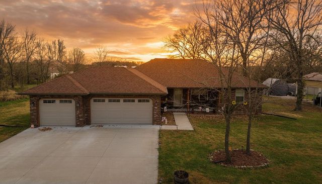 422 Spring Creek Road, Clever, MO 65631